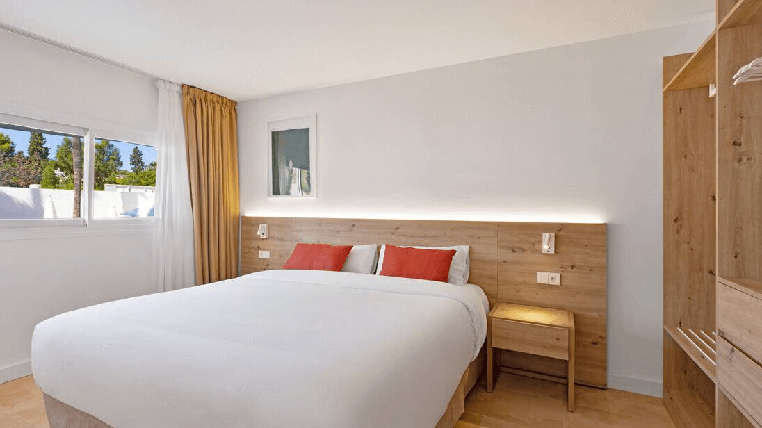 Palmanova Beach Apartments by TRH